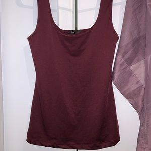 Mulberry coloured spandex tank top 🎀